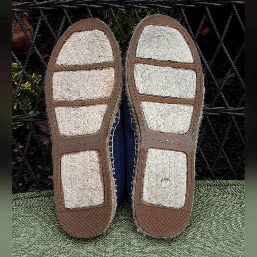Vera Bradley Pineapple Embroidered Embellished Espadrille Size 7.